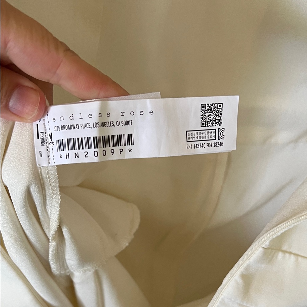 🤍 Endless Rose Organza Sleeve Jumpsuit – Size L | NWOT🤍 - Picture 12 of 13